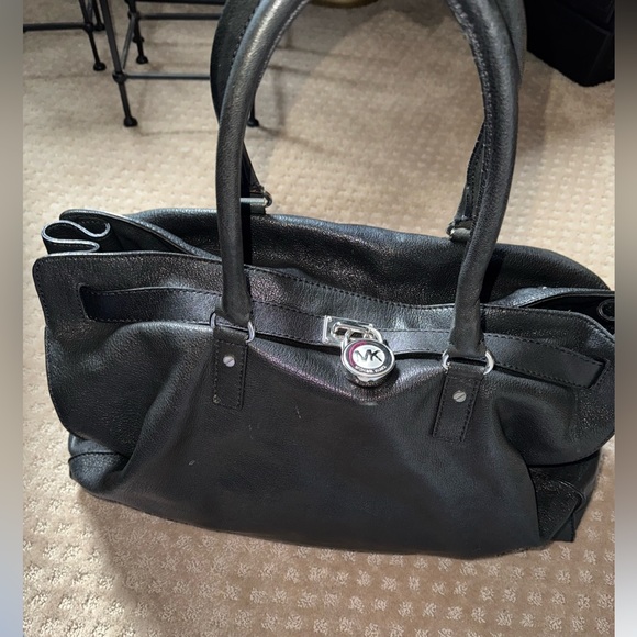 Michael Kors Black Leather Slouchy Shoulder/Duffle Bag - Picture 4 of 10